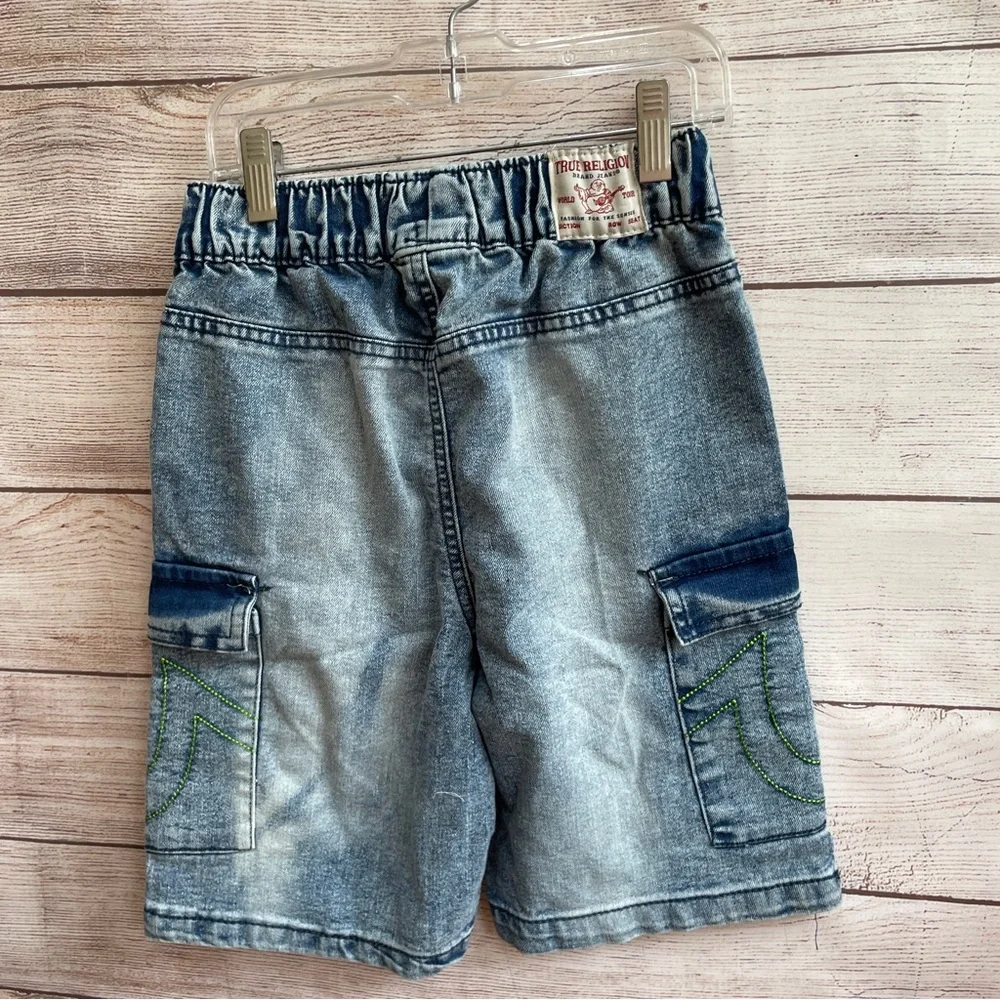 NEW WITHOUT TAGS TRUE‎ RELIGION JEAN SHORTS